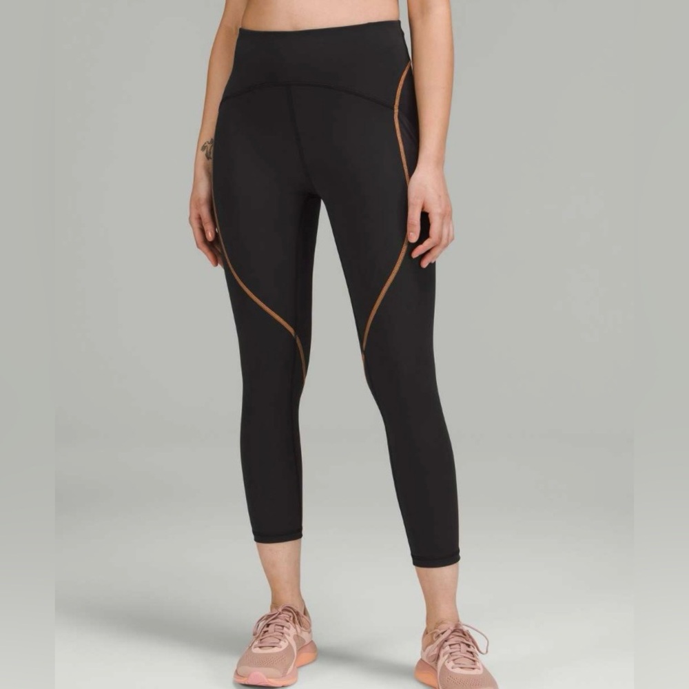 Lululemon Power Thru High-Rise Crop 23" *Colour Seam Black Size 6